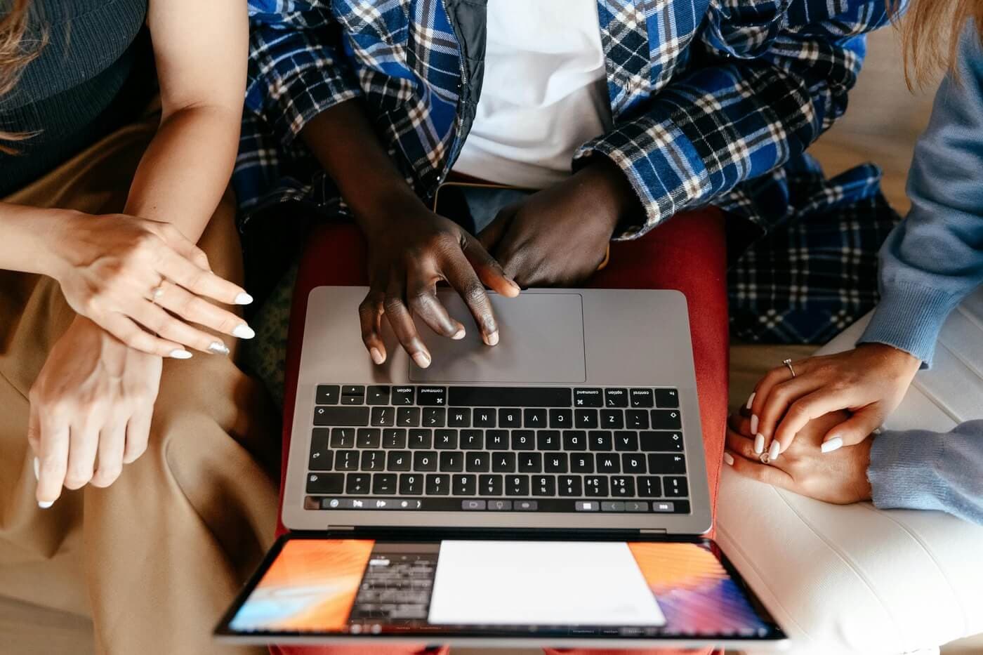 10 Essential Team Scheduling Tips for a Stress-Free Remote Calendar